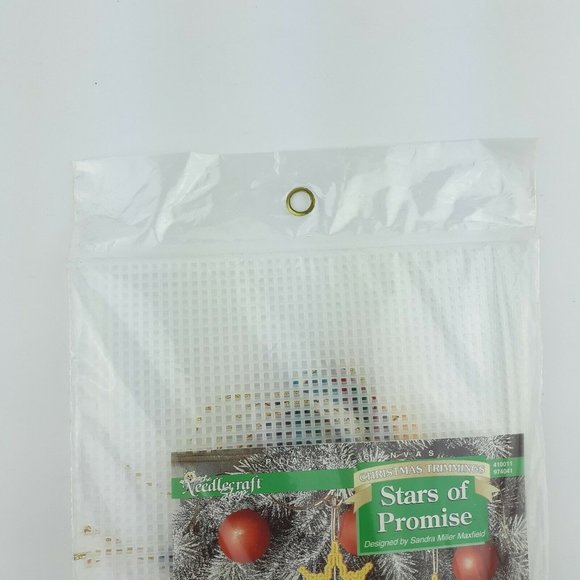 Needlecraft Shop Christmas Trimmings Stars Of Promise Plastic Canvas - Picture 4 of 7